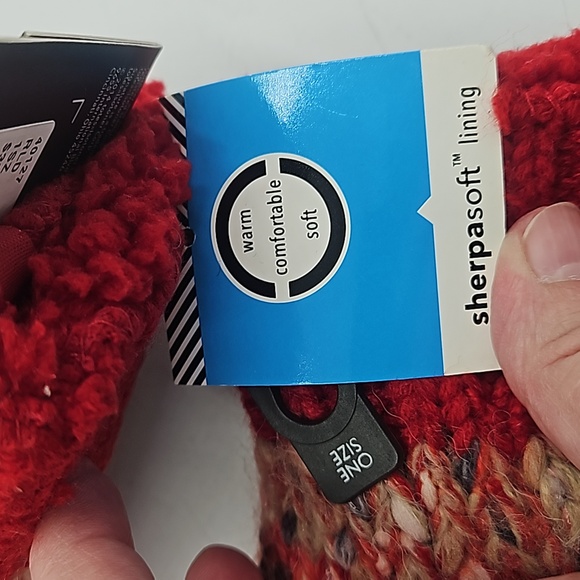 Isotoner Casual Knit Mittens - Picture 3 of 4